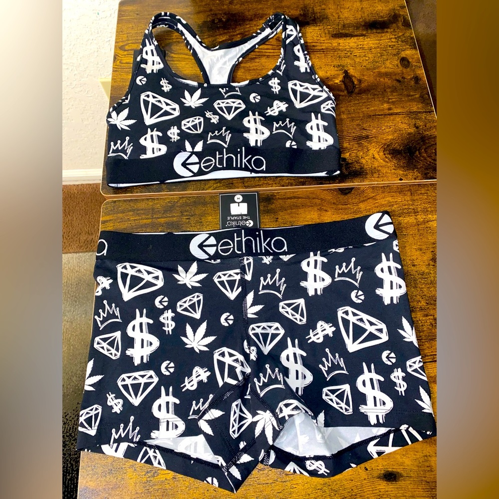 Ethika set